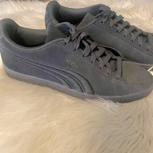 Puma Sneakers & Puma Sleeveless Tee (M)